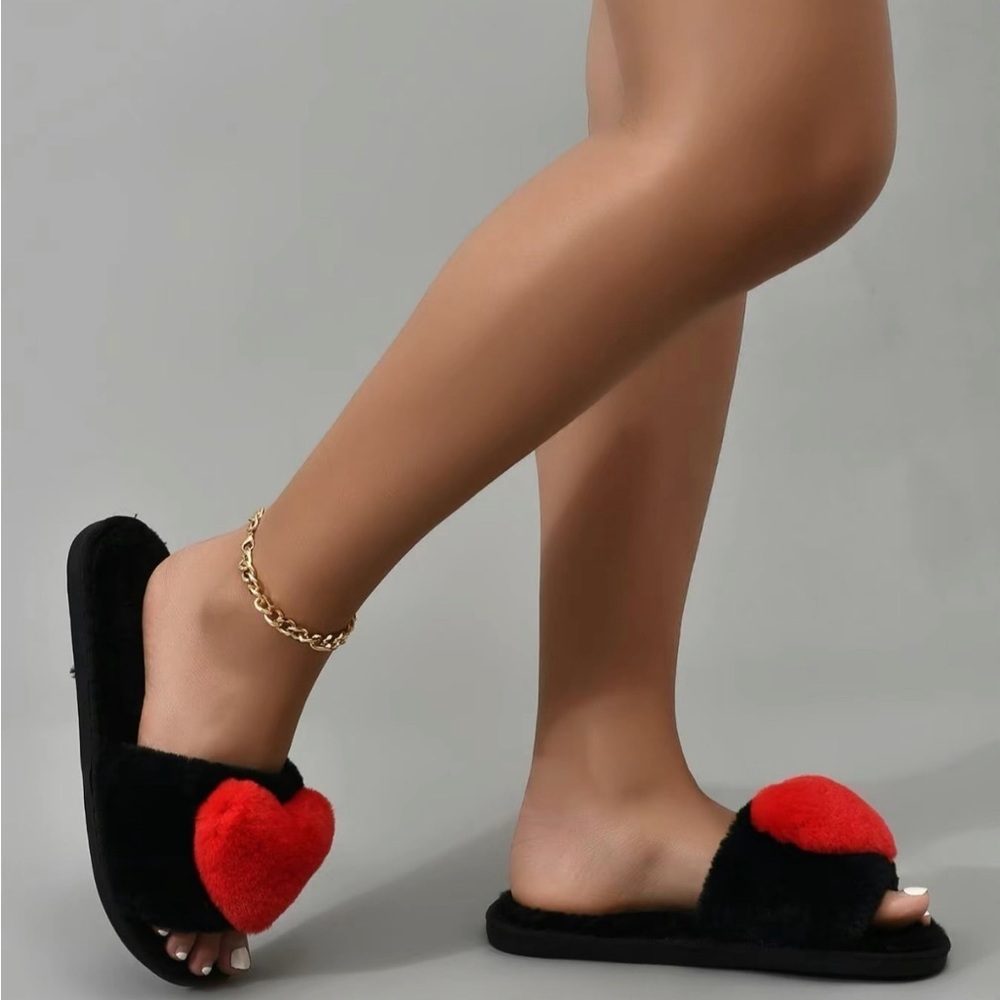Women's Fashion Heart Design Fluffy   Indoor and Outdoor Comfort Fuzzy - Picture 3 of 4